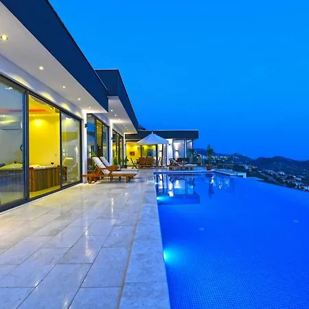 Villa Sleeps 4 Pool Air Con Wifi