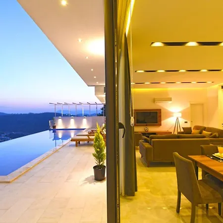Sleeps 4 Pool Air Con Wifi Villa *