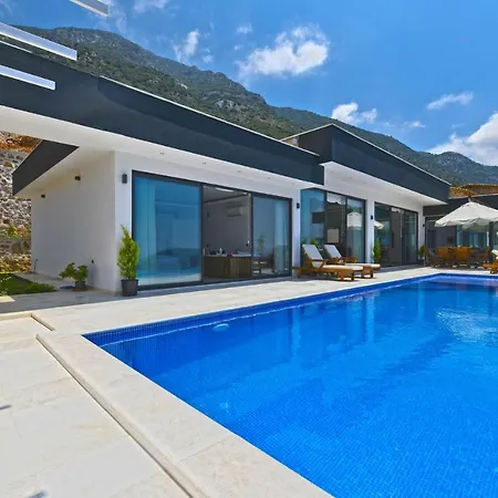 Villa Sleeps 4 Pool Air Con Wifi