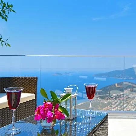 Sleeps 4 Pool Air Con Wifi *