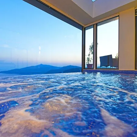 Sleeps 4 Pool Air Con Wifi Villa Kalkan