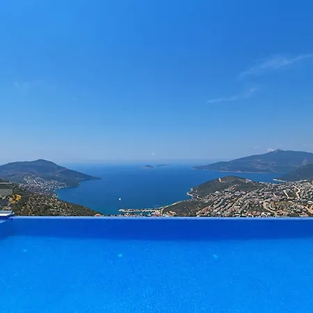 Sleeps 4 Pool Air Con Wifi